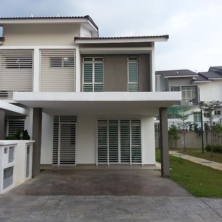 Masayu Putrajaya Homestay Exterior foto